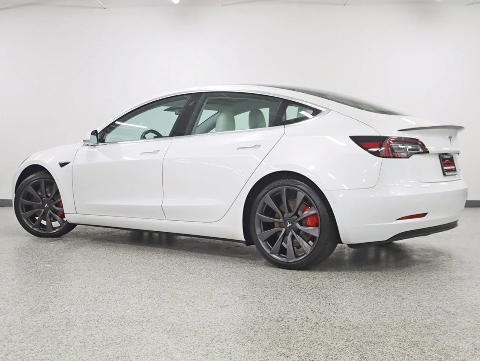 2020 Tesla Model 3 Performance - Image 9 of 12