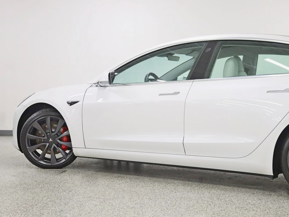 2020 Tesla Model 3 Performance - Image 11 of 12