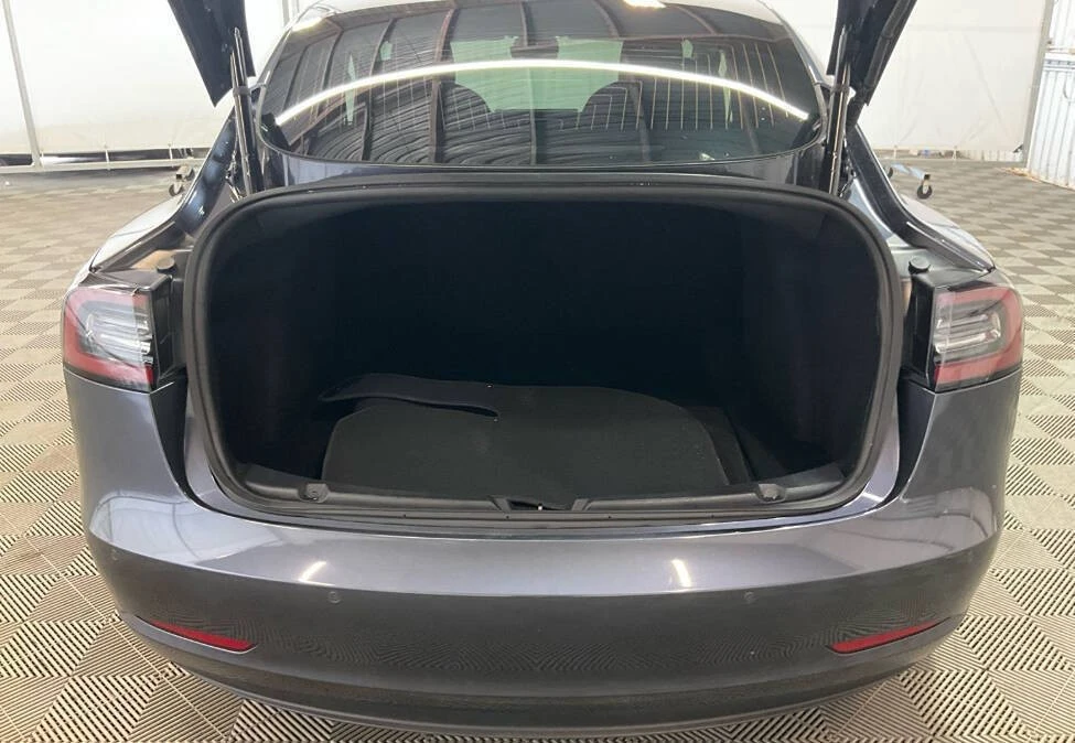 2020 Tesla Model 3 Performance - Image 10 of 10