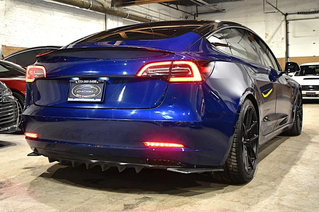 2020 Tesla Model 3 Performance - Image 6 of 21