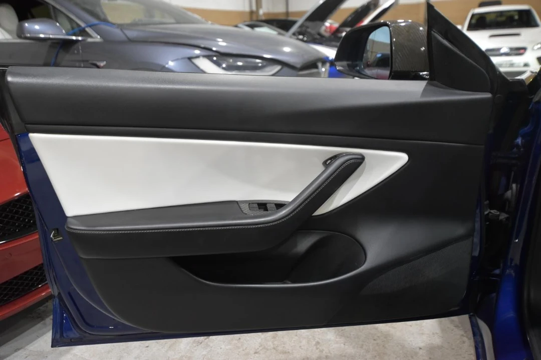 2020 Tesla Model 3 Performance - Image 10 of 21