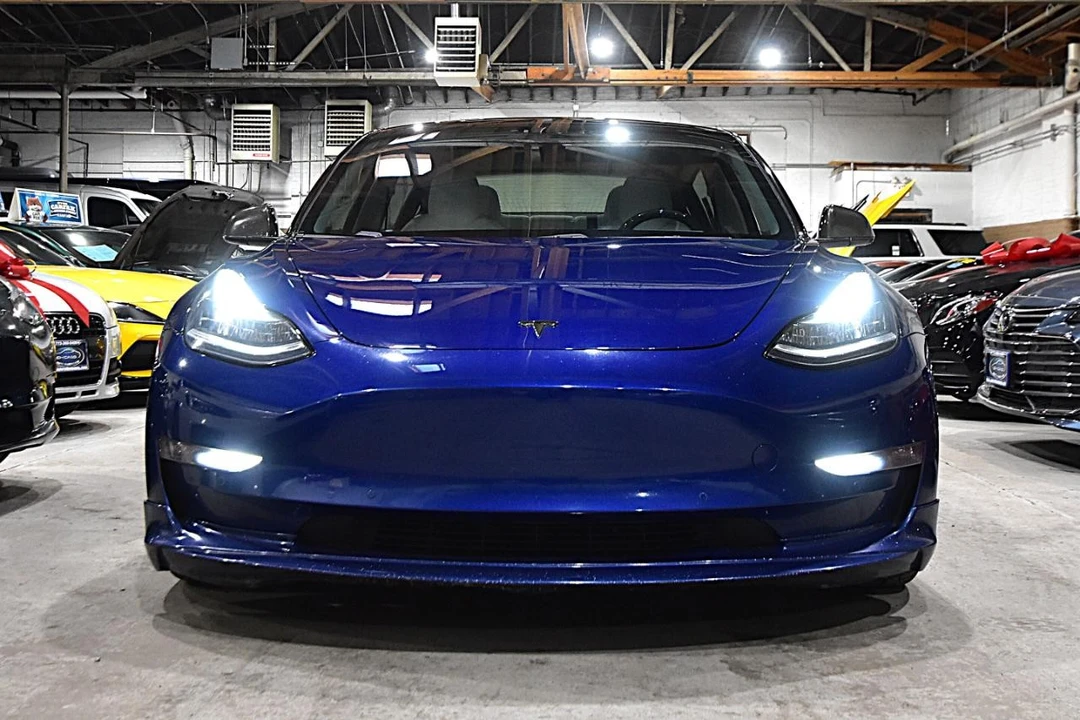 2020 Tesla Model 3 Performance - Image 2 of 21