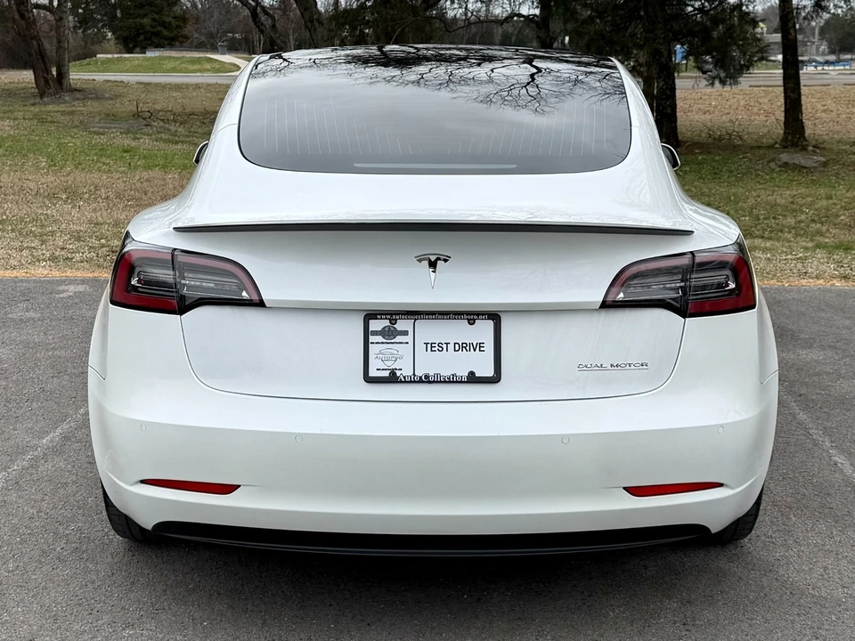 2020 Tesla Model 3 Performance - Image 5 of 21