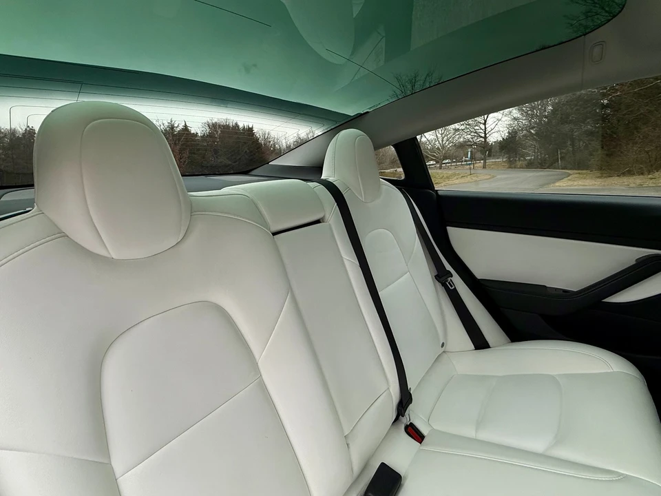 2020 Tesla Model 3 Performance - Image 19 of 21