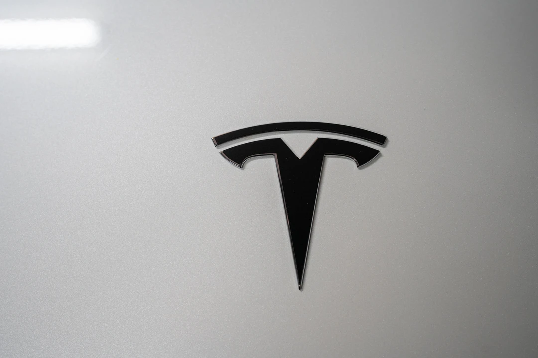 2020 Tesla Model 3 Performance - Image 24 of 31