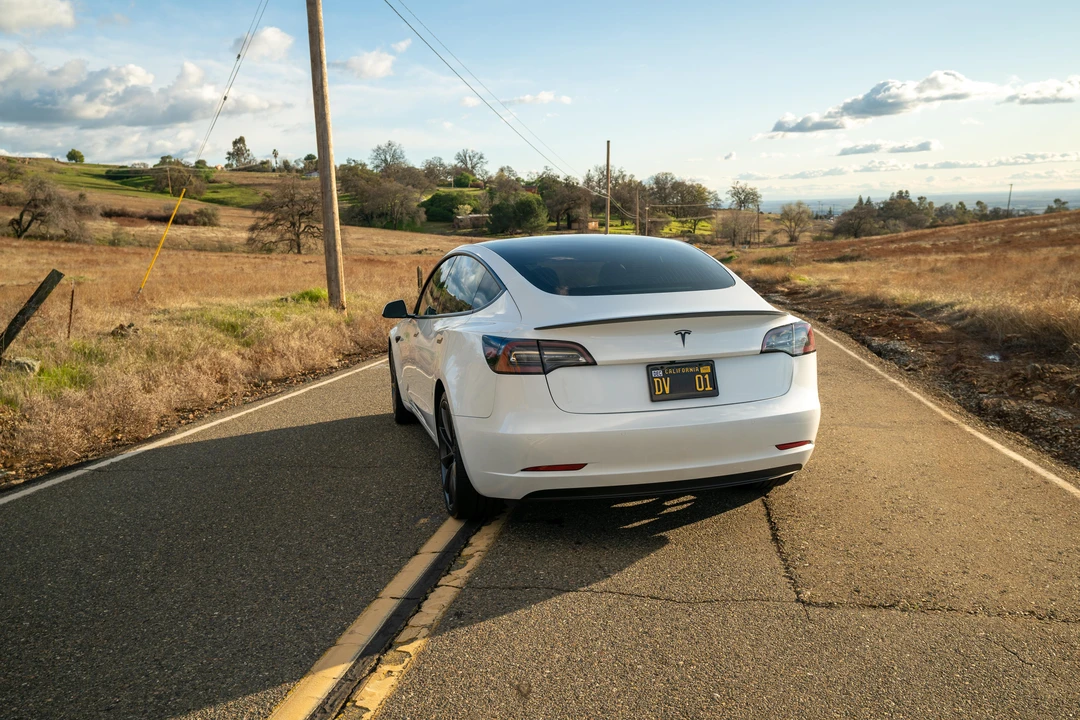 2020 Tesla Model 3 Performance - Image 5 of 31