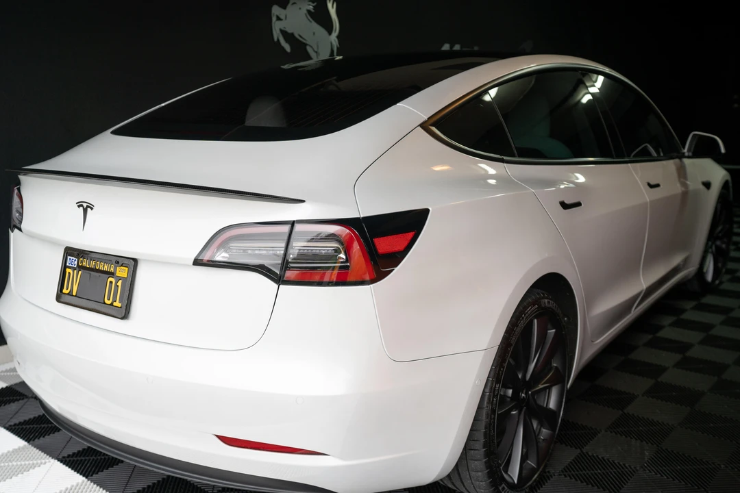 2020 Tesla Model 3 Performance - Image 20 of 31
