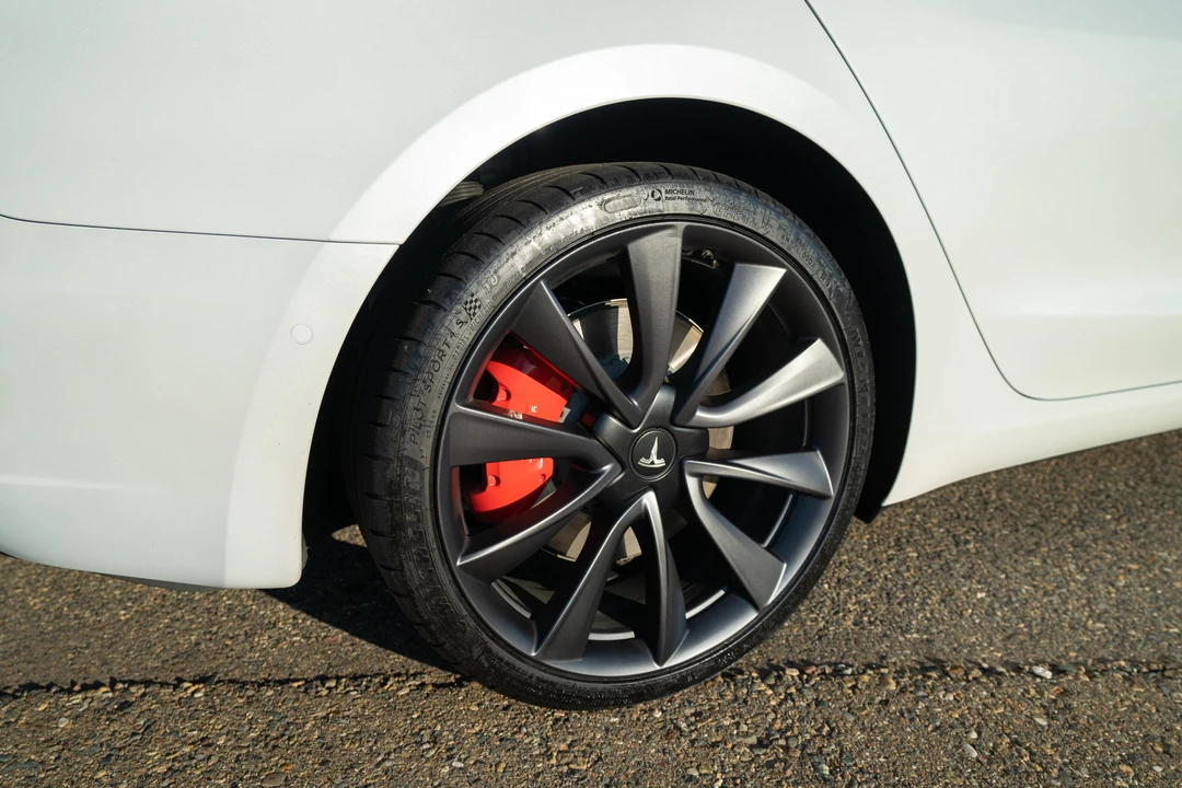 2020 Tesla Model 3 Performance - Image 30 of 31