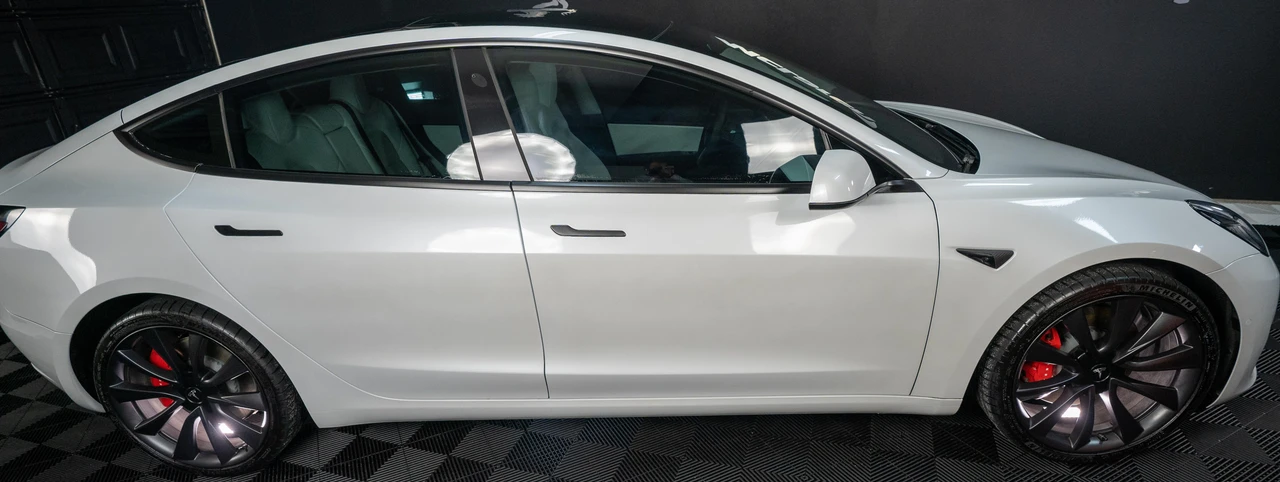 2020 Tesla Model 3 Performance - Image 22 of 31