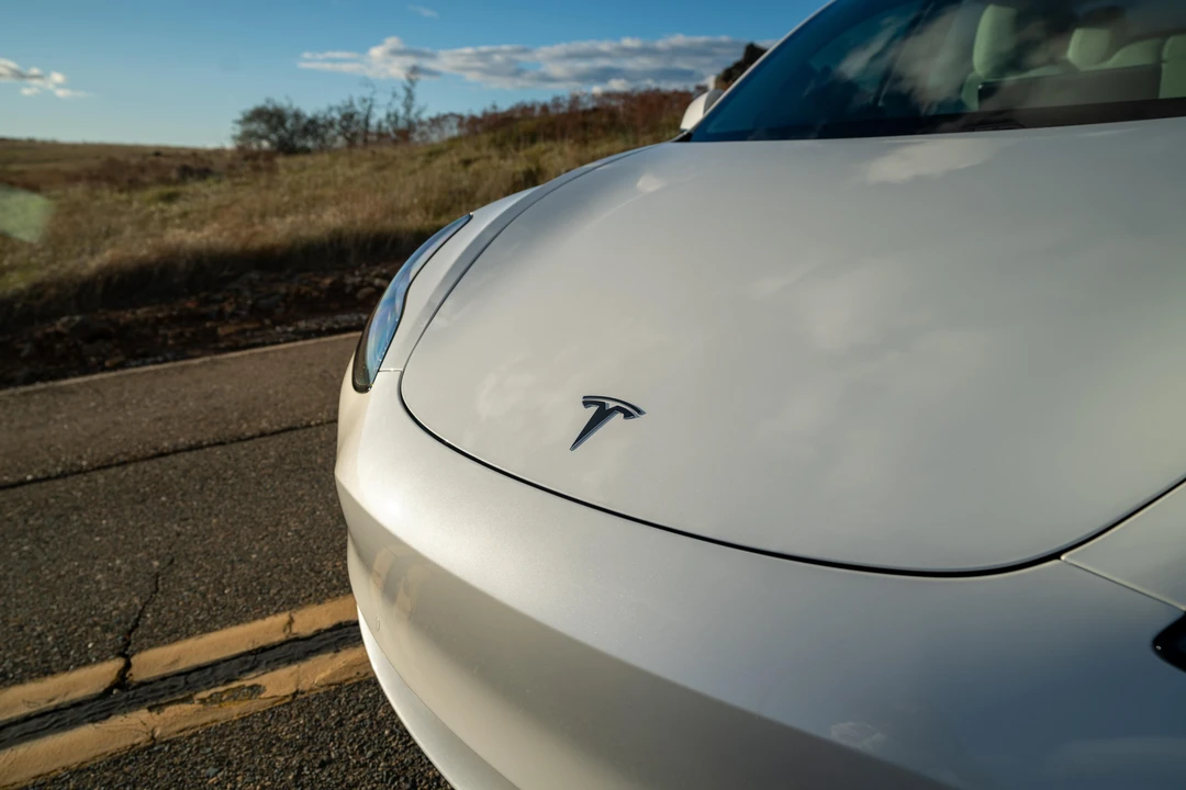 2020 Tesla Model 3 Performance - Image 15 of 31