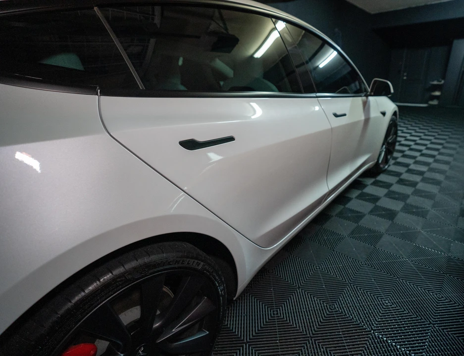 2020 Tesla Model 3 Performance - Image 21 of 31