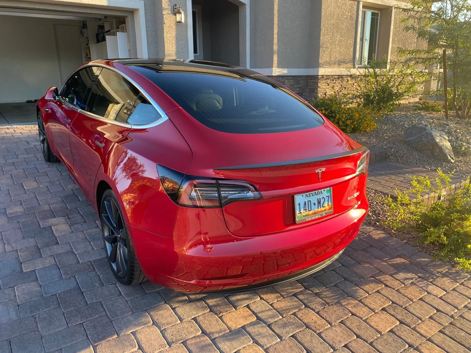 2020 Tesla Model 3 Performance - Image 4 of 10