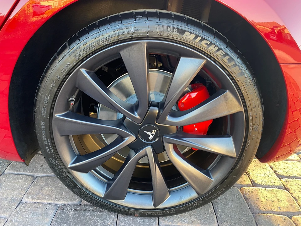 2020 Tesla Model 3 Performance - Image 8 of 10