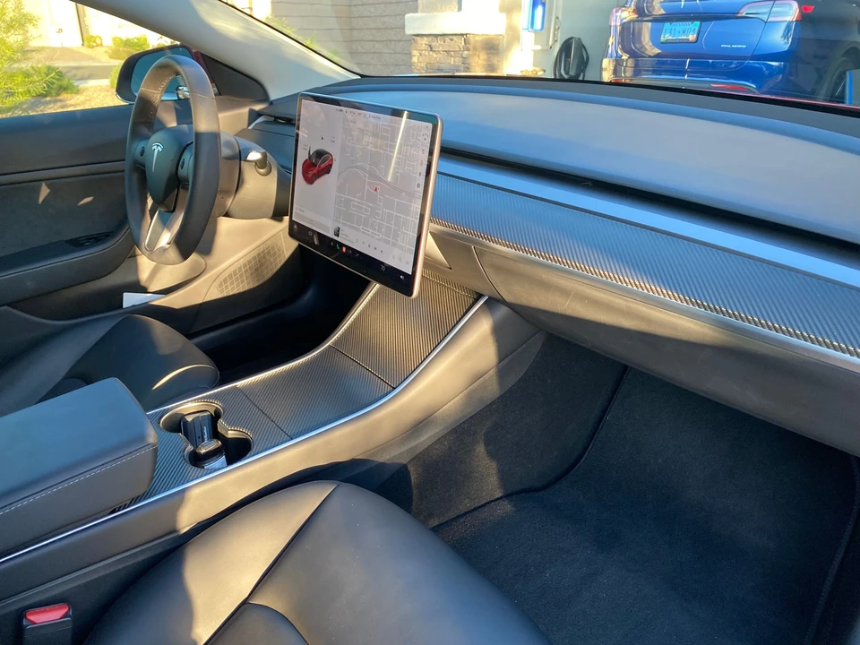 2020 Tesla Model 3 Performance - Image 6 of 10