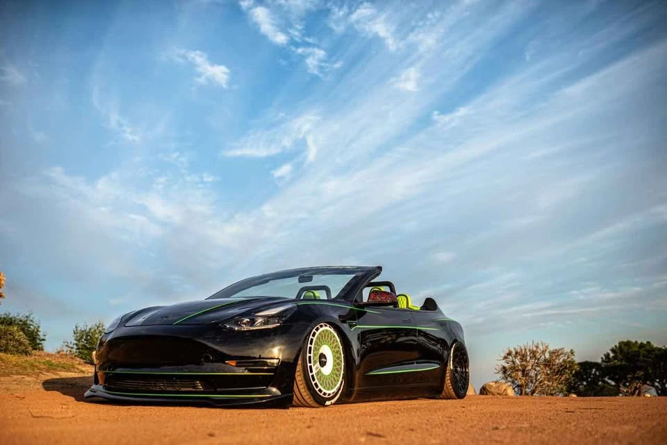 2020 Tesla Model 3 Performance - Image 2 of 19