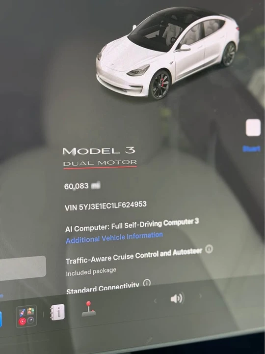 2020 Tesla Model 3 Performance - Image 6 of 9