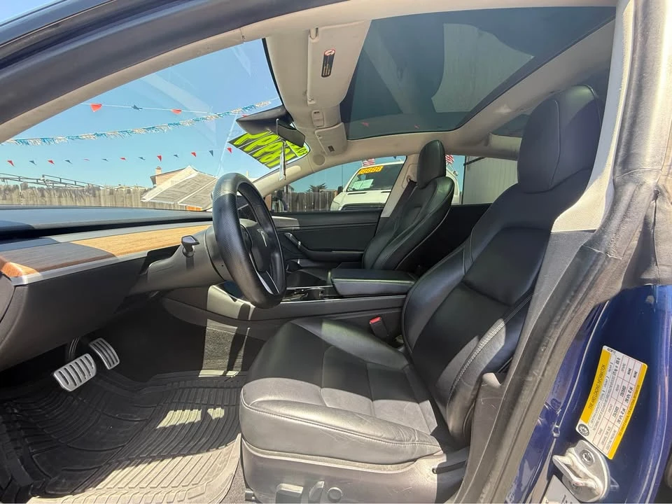 2020 Tesla Model 3 Performance - Image 7 of 13