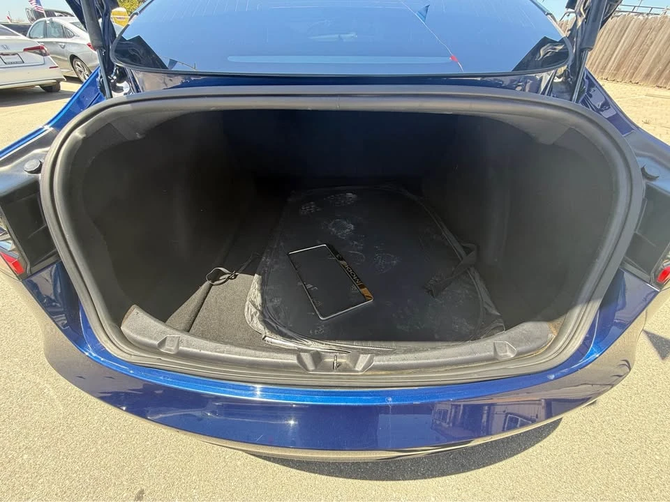 2020 Tesla Model 3 Performance - Image 5 of 13