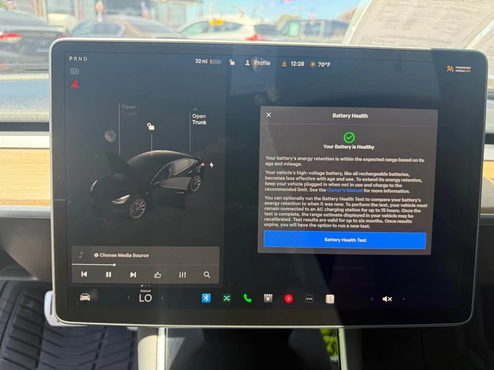 2020 Tesla Model 3 Performance - Image 9 of 13