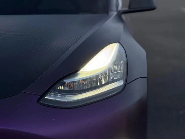 2020 Tesla Model 3 Performance - Image 6 of 21