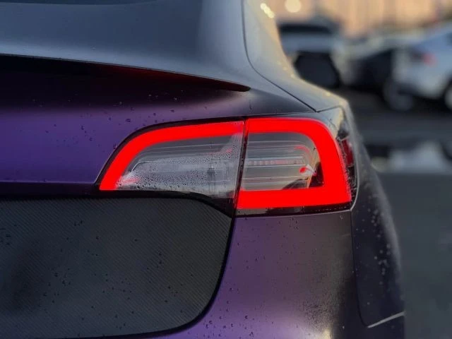 2020 Tesla Model 3 Performance - Image 9 of 21