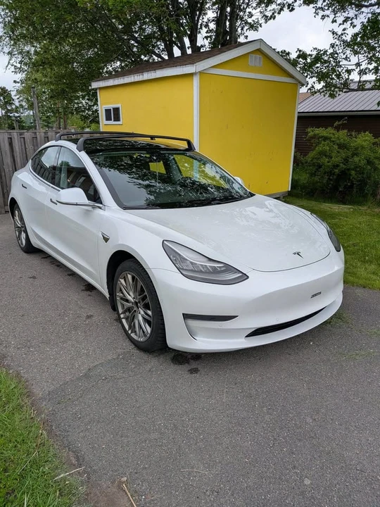 2020 Tesla Model 3 - Image 2 of 8