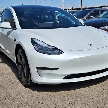 2020 Tesla Model 3 SR+