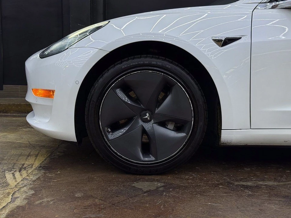 2020 Tesla Model 3 - Image 4 of 21