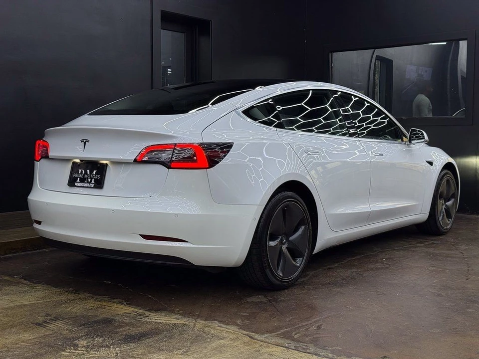 2020 Tesla Model 3 - Image 9 of 21