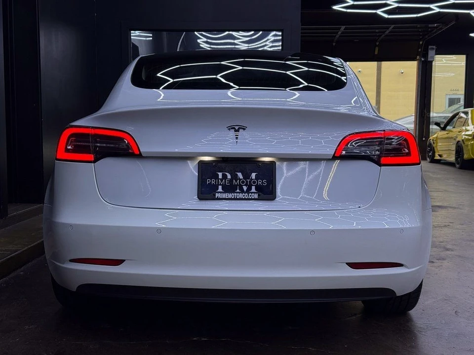 2020 Tesla Model 3 - Image 8 of 21