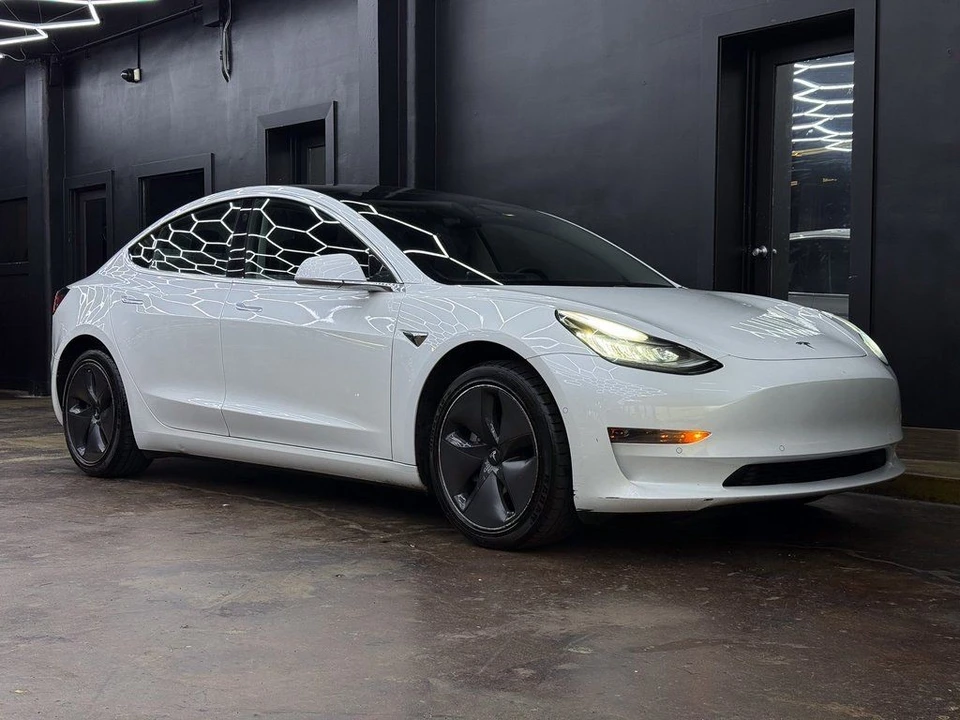 2020 Tesla Model 3 - Image 11 of 21