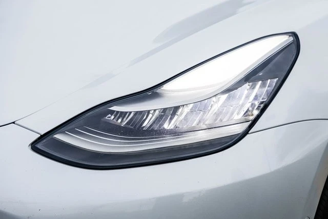 2020 Tesla Model 3 - Image 7 of 12