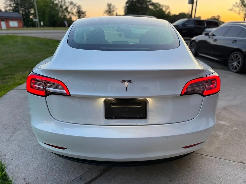 2020 Tesla Model 3 - Image 5 of 19