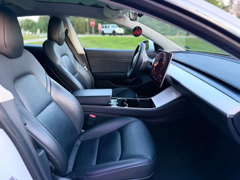 2020 Tesla Model 3 - Image 16 of 19