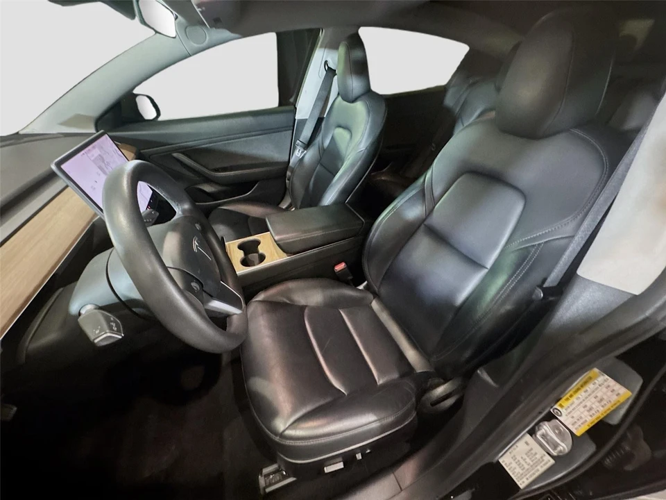 2020 Tesla Model 3 - Image 2 of 21