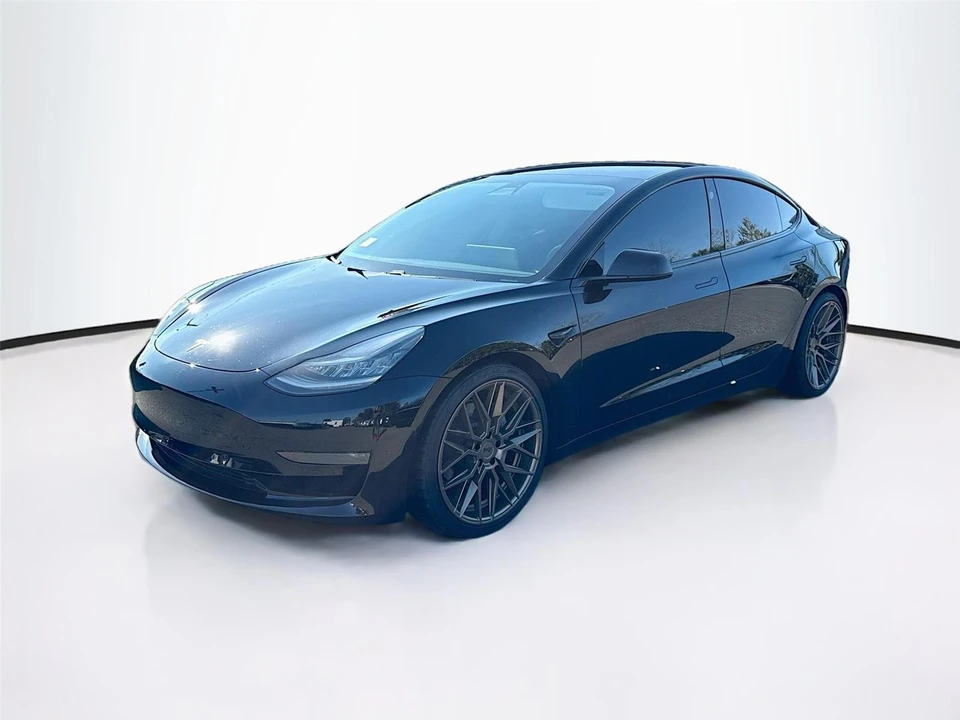 2020 Tesla Model 3 - Image 3 of 15
