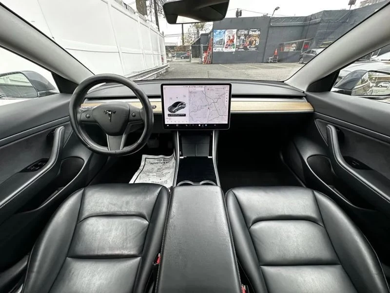 2020 Tesla Model 3 - Image 10 of 12