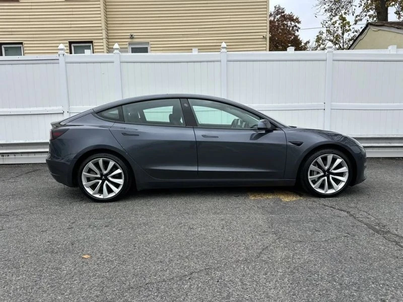 2020 Tesla Model 3 - Image 8 of 12