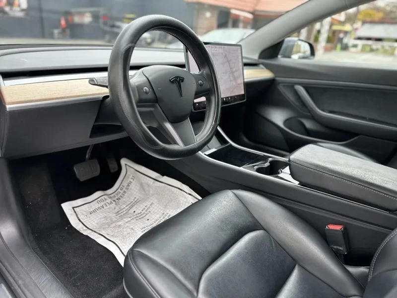 2020 Tesla Model 3 - Image 9 of 12