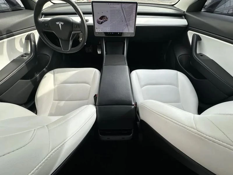 2020 Tesla Model 3 - Image 9 of 12
