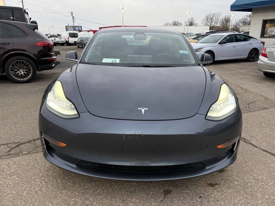 2020 Tesla Model 3 - Image 2 of 12