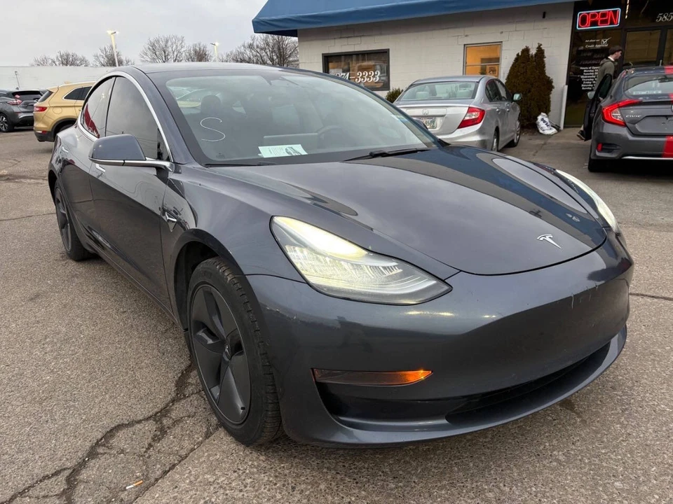 2020 Tesla Model 3 - Image 3 of 12