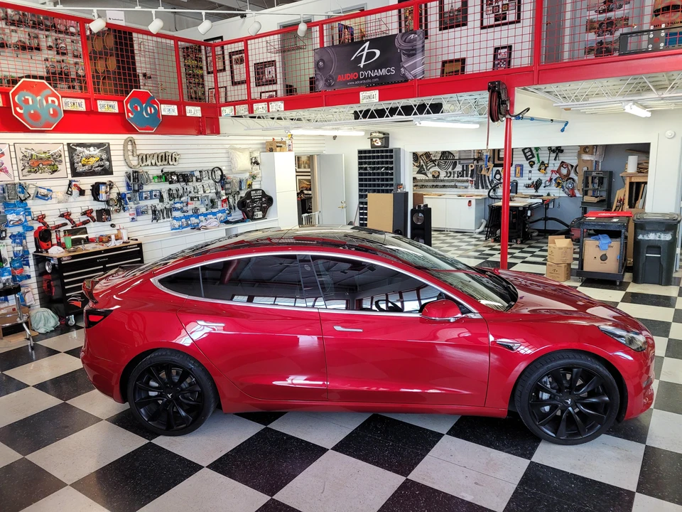2020 Tesla Model 3 - Image 26 of 31
