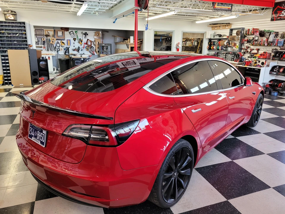 2020 Tesla Model 3 - Image 25 of 31