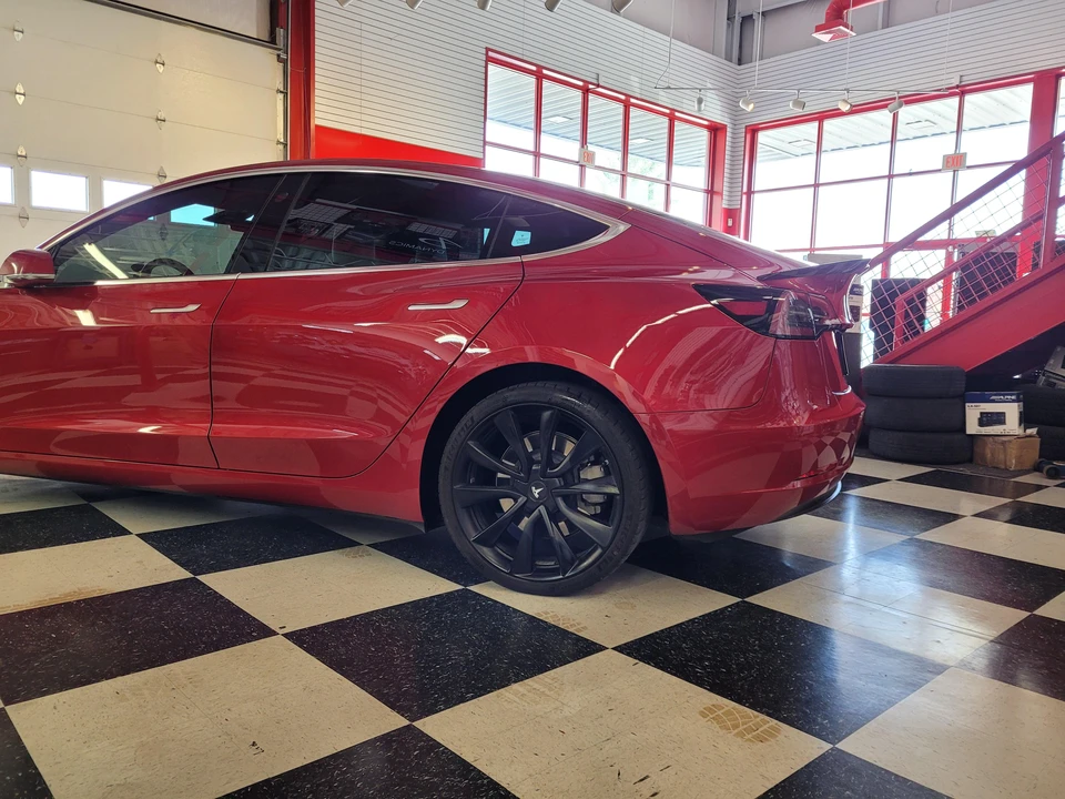 2020 Tesla Model 3 - Image 17 of 31