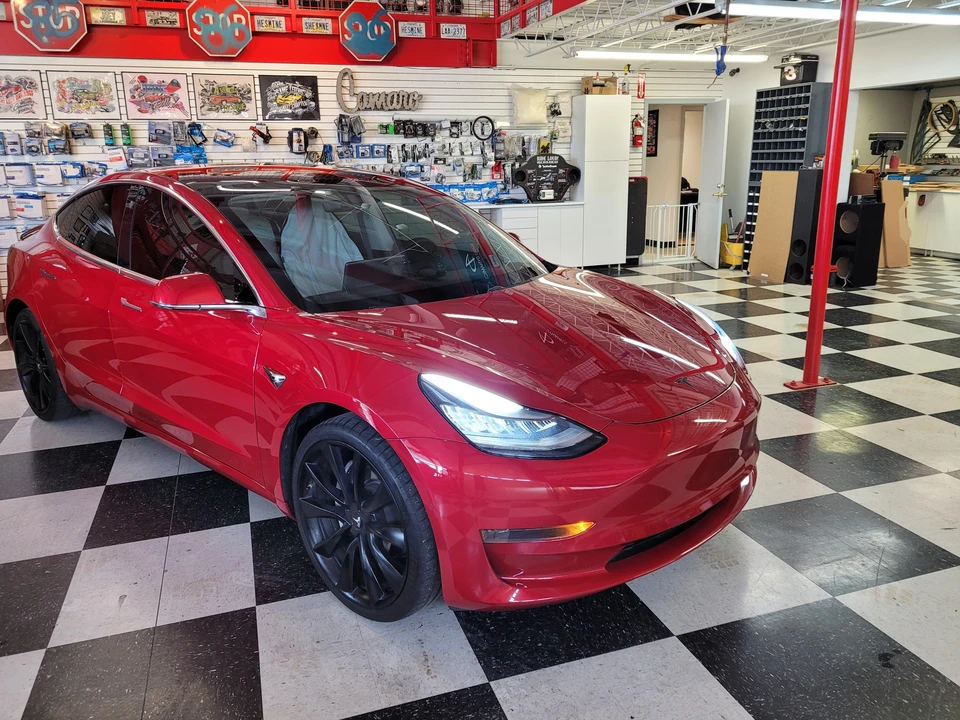 2020 Tesla Model 3 - Image 29 of 31