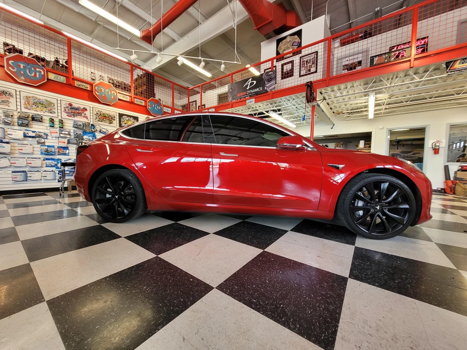 2020 Tesla Model 3 - Image 27 of 31