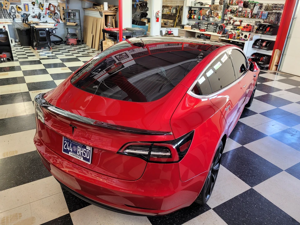 2020 Tesla Model 3 - Image 24 of 31
