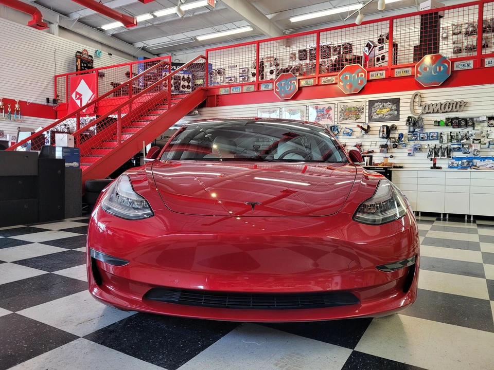 2020 Tesla Model 3 - Image 8 of 31
