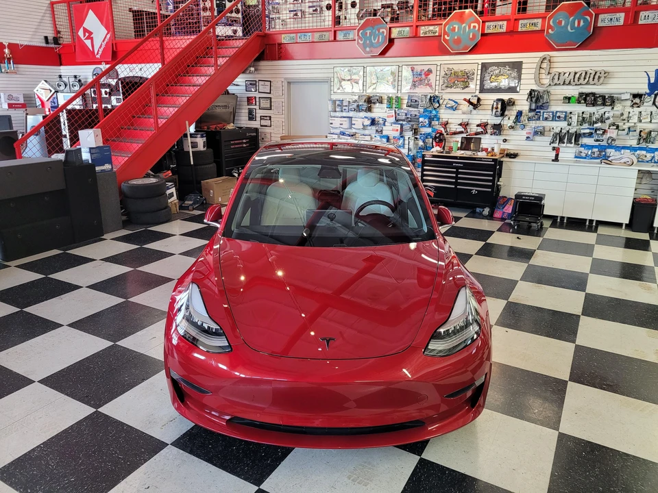 2020 Tesla Model 3 - Image 6 of 31
